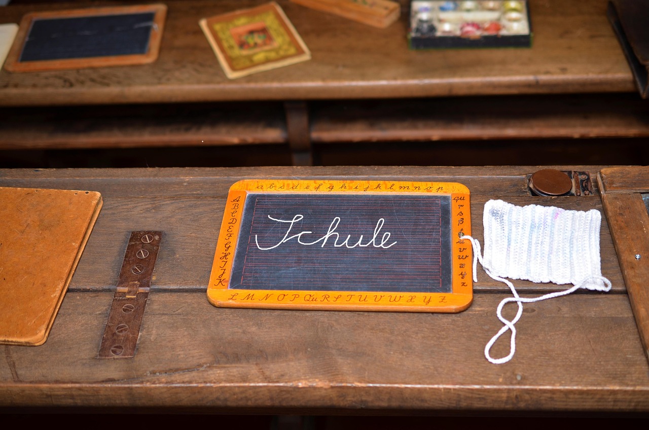 Pentingnya Pendidikan Nonformal bagi Pemuda Desa Gelora